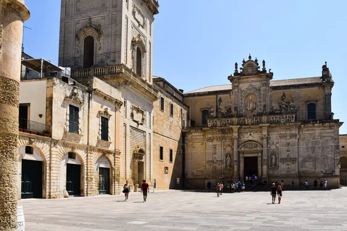 Piazza Duomo a Lecce in stile barocco